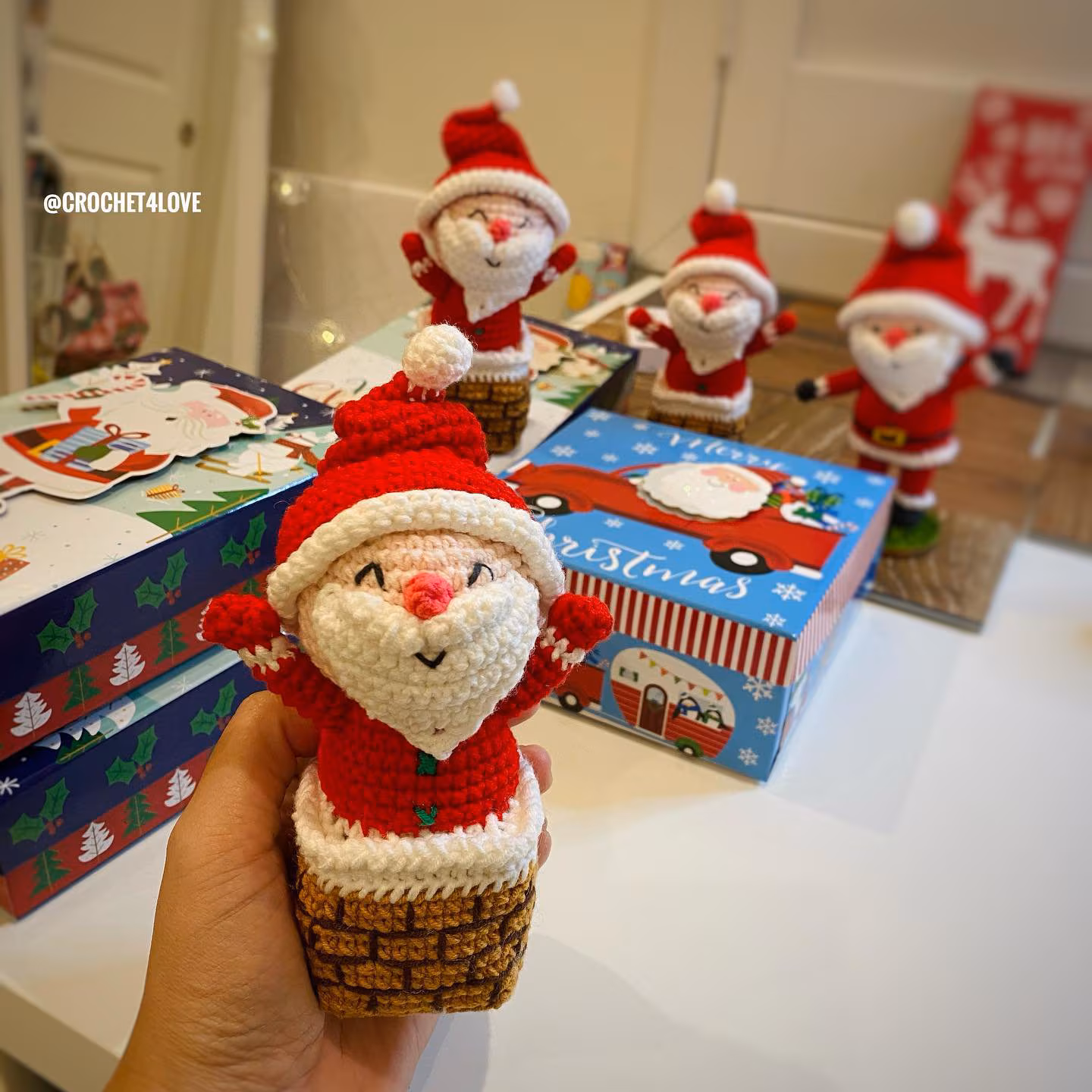 PDF Pattern - Amigurumi Santa Claus rises from chymney decoration